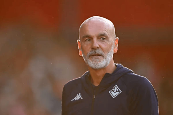 牛金所配资 8轮不胜+倒数第3, 米体: 皮奥利不下课, 佛罗伦萨全队支持他